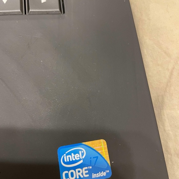 Alienware R15 - Picture 2 of 5